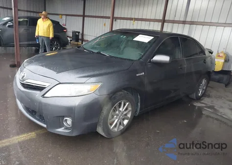 2010 Toyota Camry Hybrid z USA, uszkodzony, nr VIN 4T1BB3EK0AU118098